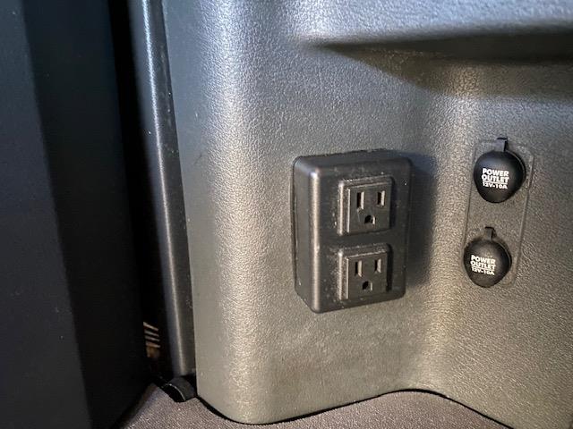 2022 Freightliner Cascadia-24