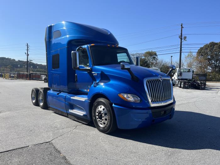 2022 International LT625-3