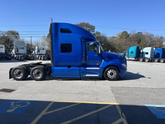 2022 International LT625-4