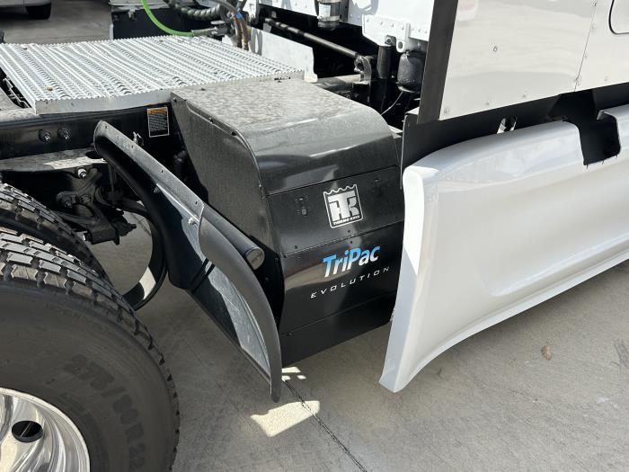 2022 Peterbilt 579-6