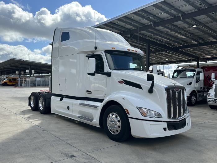 2022 Peterbilt 579-7
