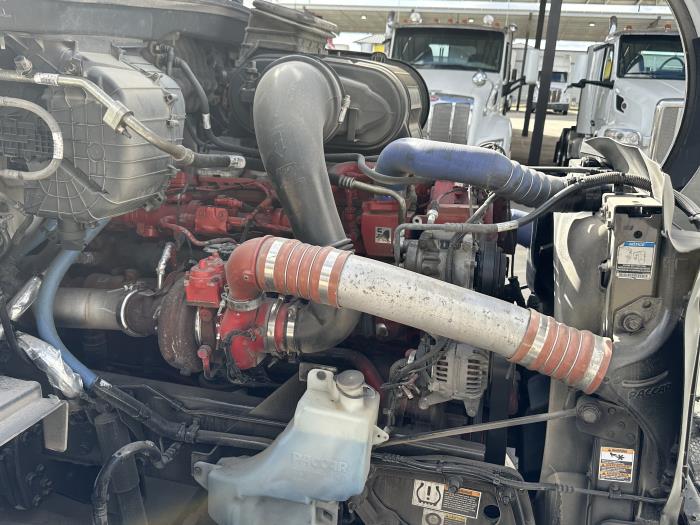 2022 Peterbilt 579-9