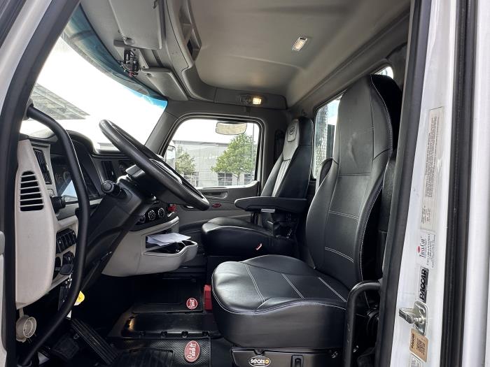 2022 Peterbilt 567-11