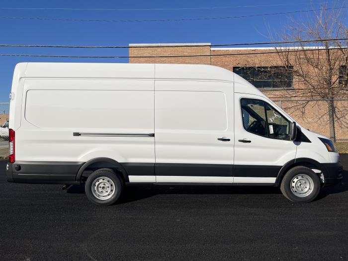 2026 Ford Transit-350-8