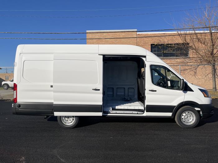 2026 Ford Transit-350-9