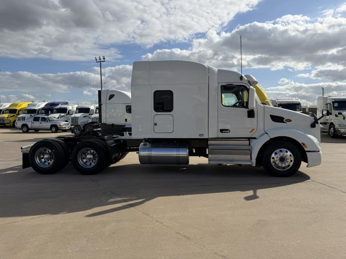 2022 Peterbilt 579-6