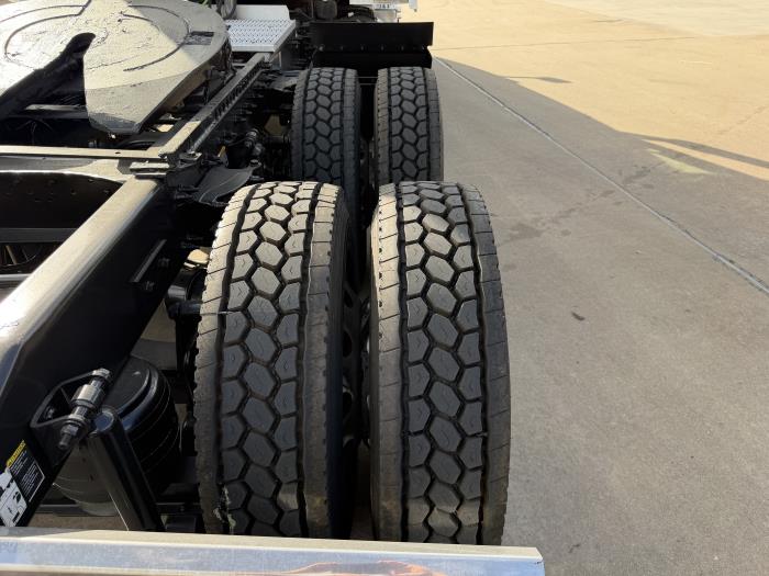 2022 Peterbilt 579-11