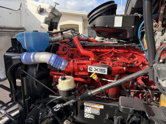 2022 Peterbilt 579-17