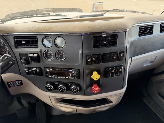 2022 Peterbilt 579-34