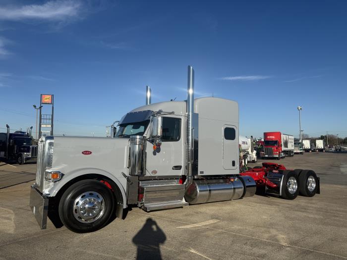 2026 Peterbilt 589-1