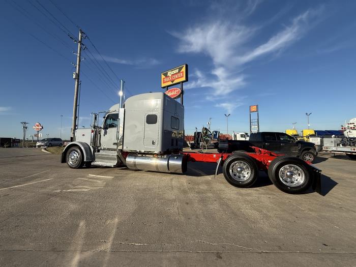 2026 Peterbilt 589-7