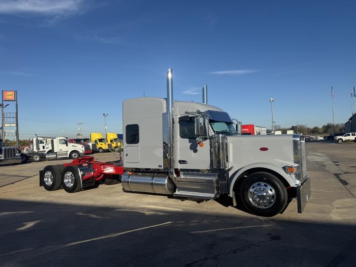 2026 Peterbilt 589-13