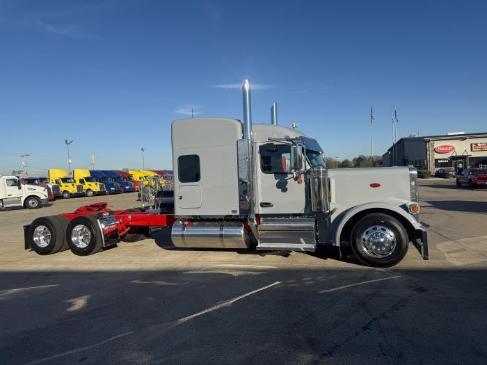 2026 Peterbilt 589-14