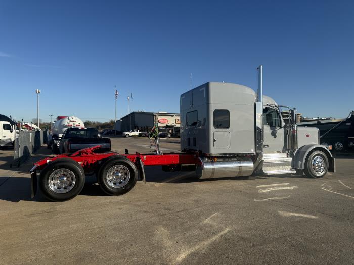 2026 Peterbilt 589-17