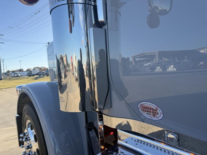 2026 Peterbilt 589-23