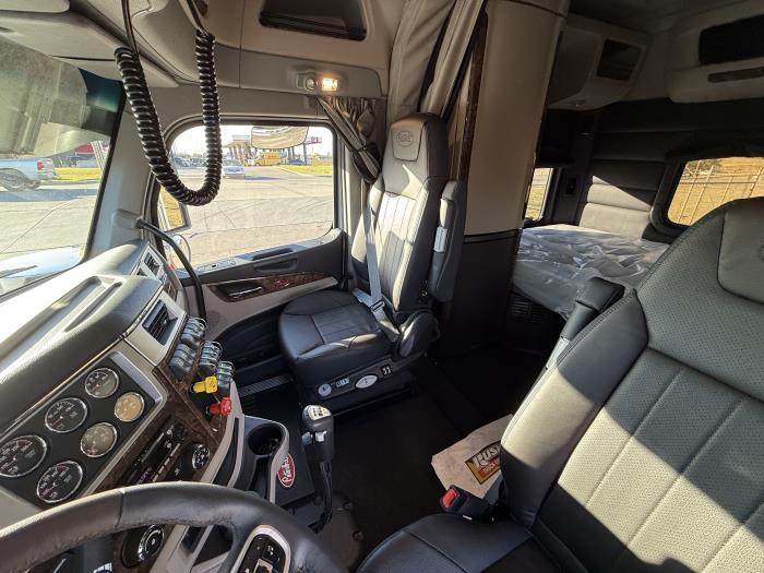 2026 Peterbilt 589-29