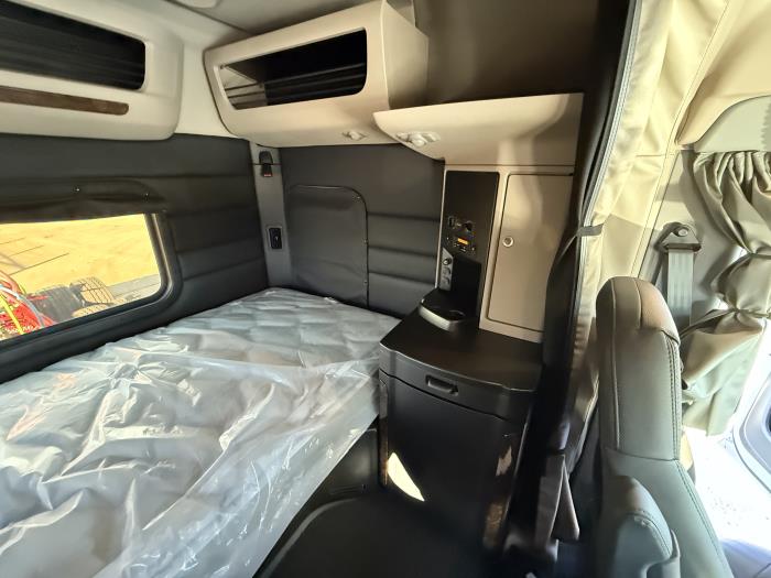 2026 Peterbilt 589-31