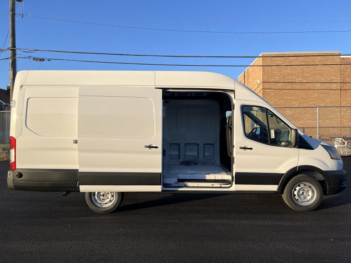 2026 Ford Transit-350-9