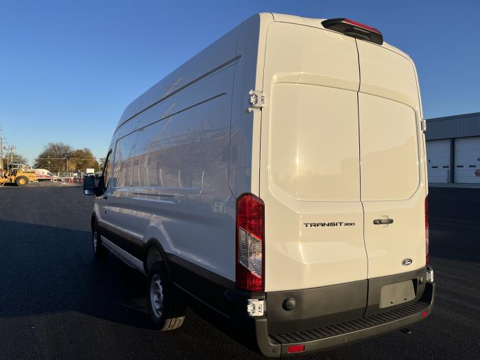 2026 Ford Transit-350-4