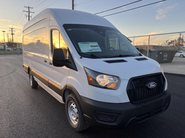 2026 Ford Transit-350-10