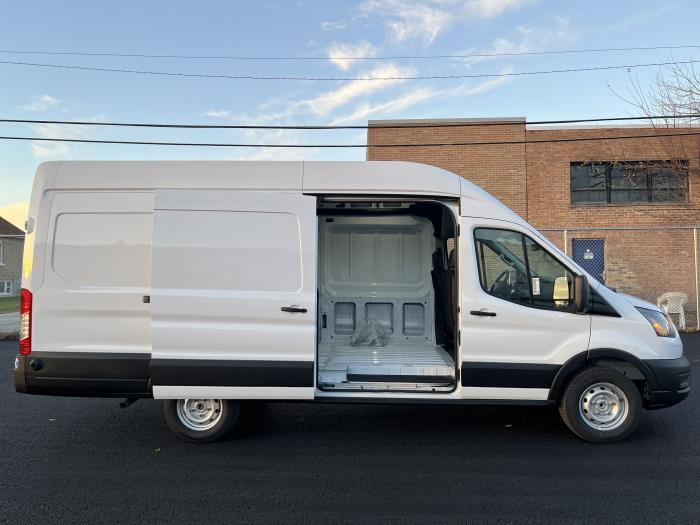 2026 Ford Transit-350-9