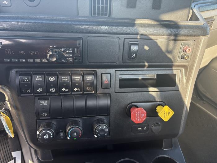 2020 International LT625-7