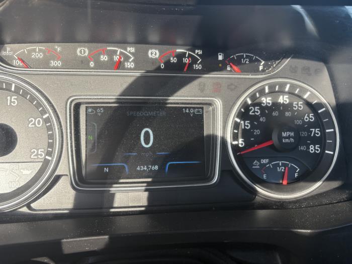 2020 International LT625-6