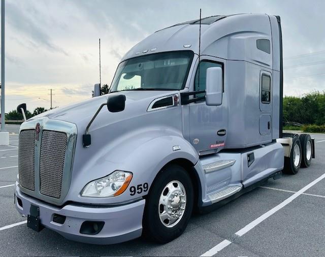 2022 Kenworth T680-1