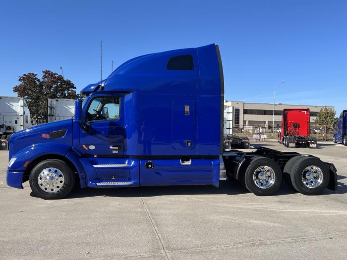 2022 Peterbilt 579-2