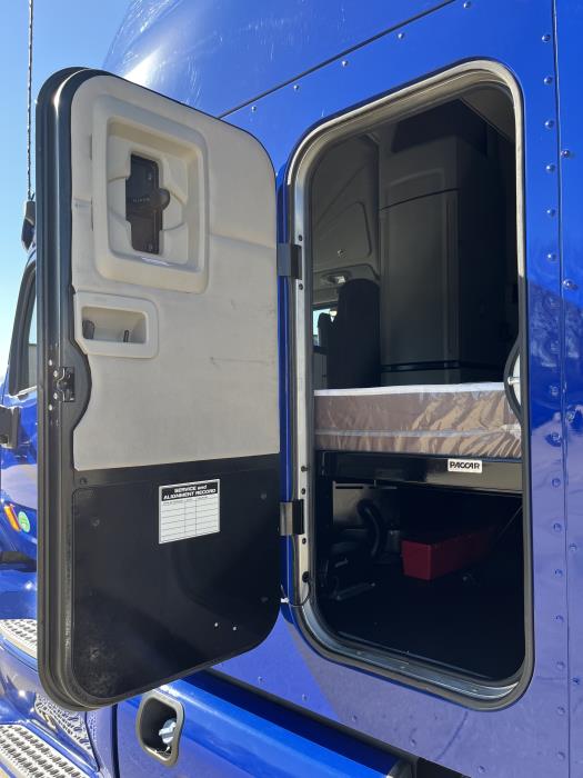 2022 Peterbilt 579-3