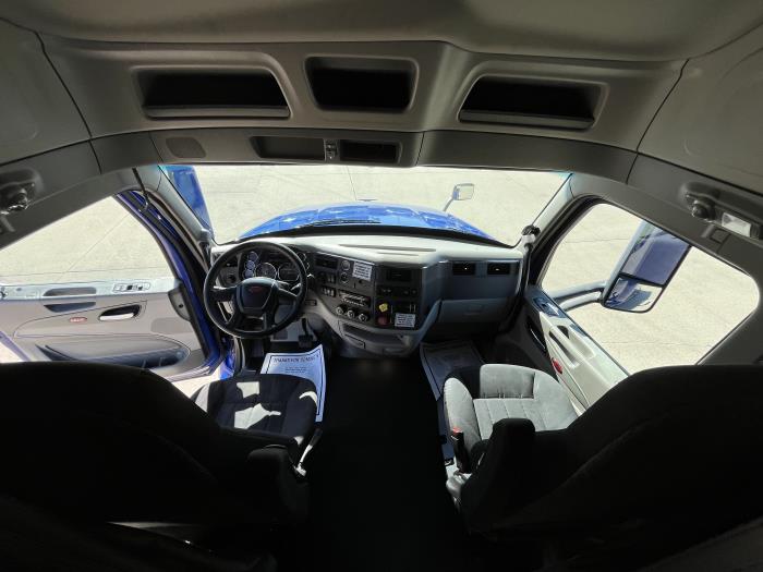 2022 Peterbilt 579-16