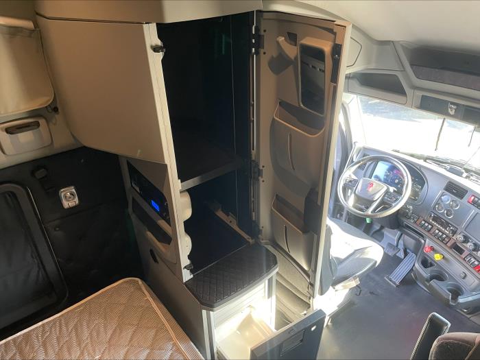 2023 Kenworth T680-10