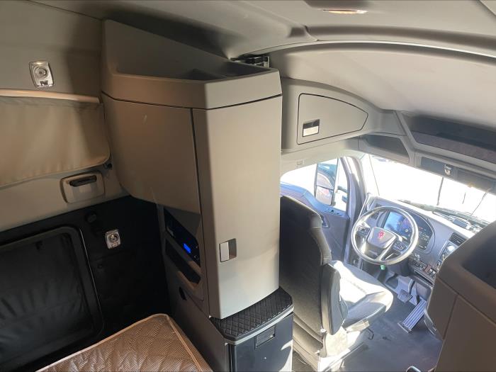 2023 Kenworth T680-12