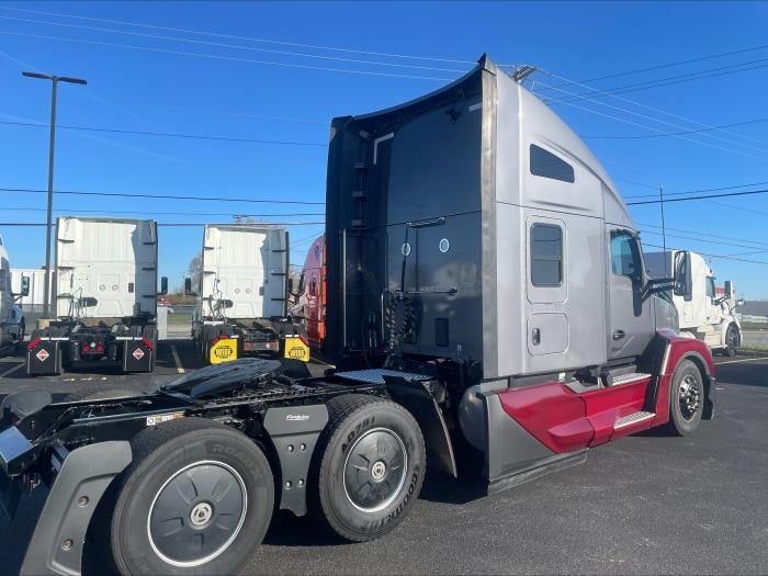 2023 Kenworth T680-7