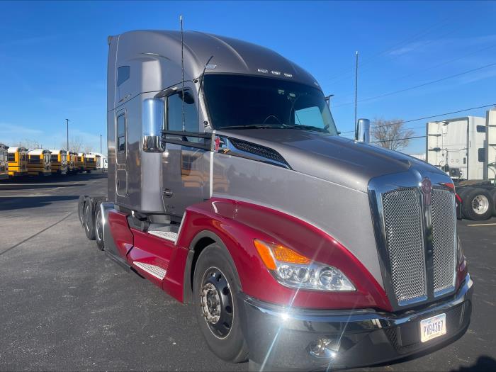 2023 Kenworth T680-1
