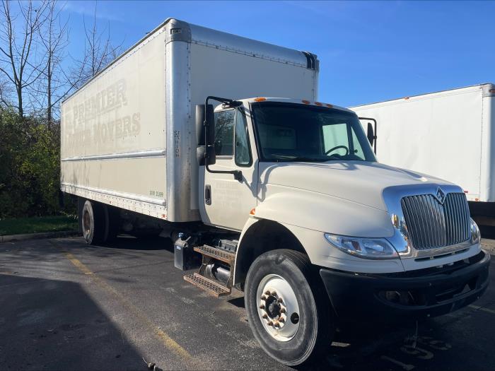 2015 International 4300 DuraStar 4300 photo 2