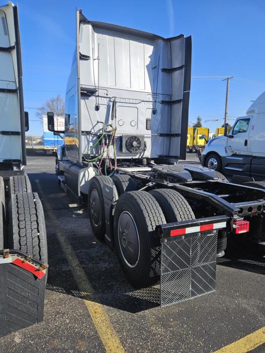 2022 International LT625-7