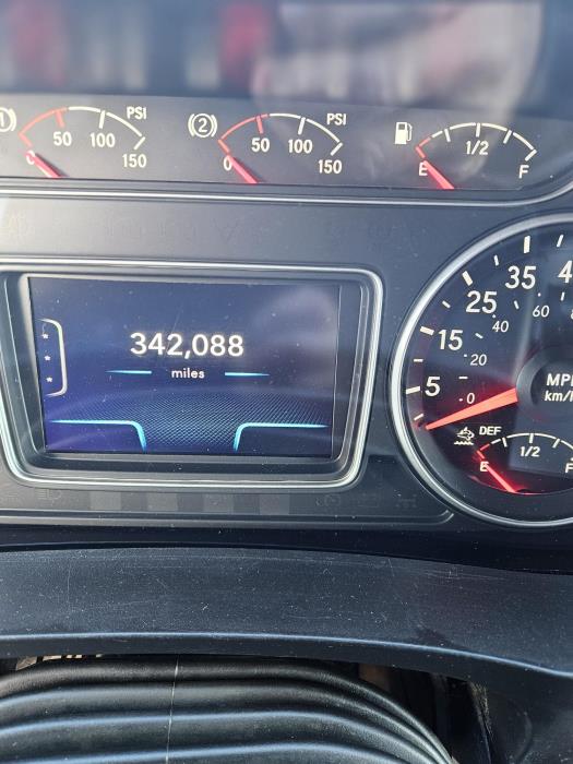 2022 International LT625-14