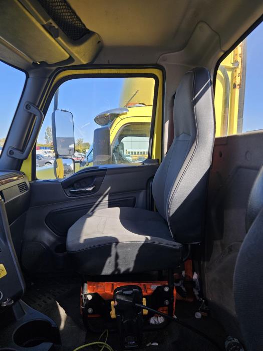 2020 International RH613-8