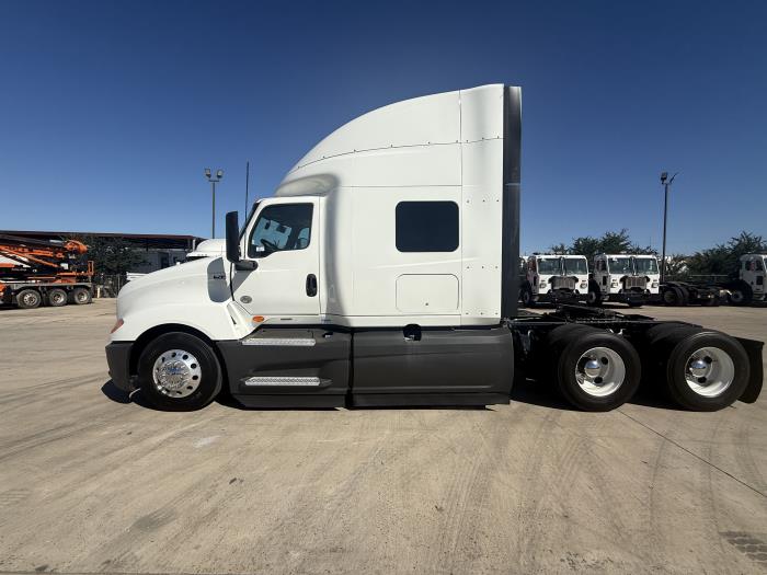 2022 International LT625-2