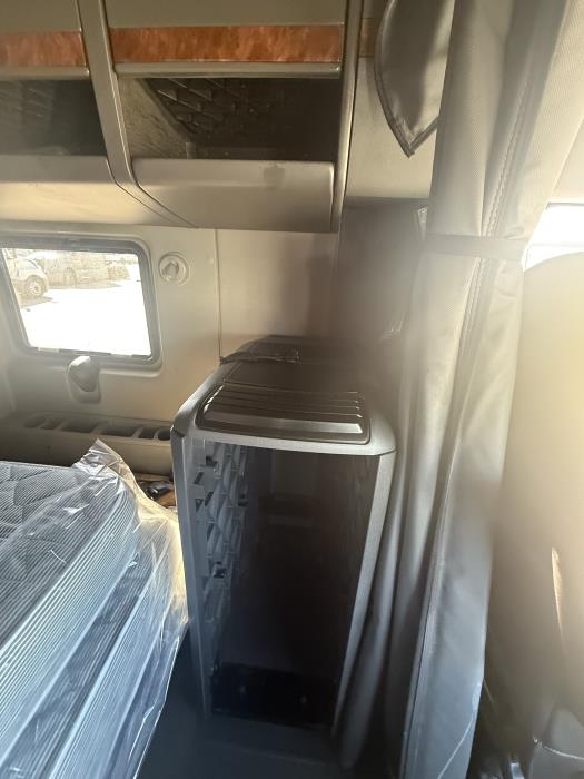 2022 International LT625-9