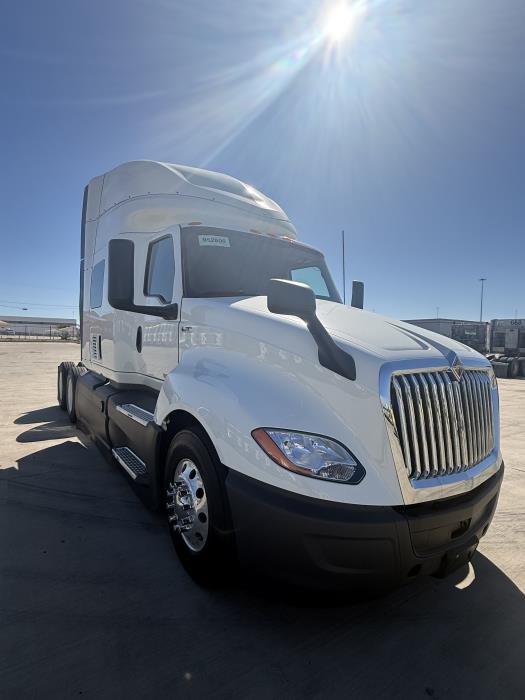 2022 International LT625-5