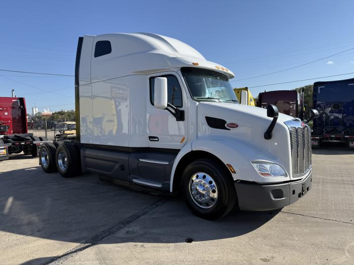 2021 Peterbilt 579-24