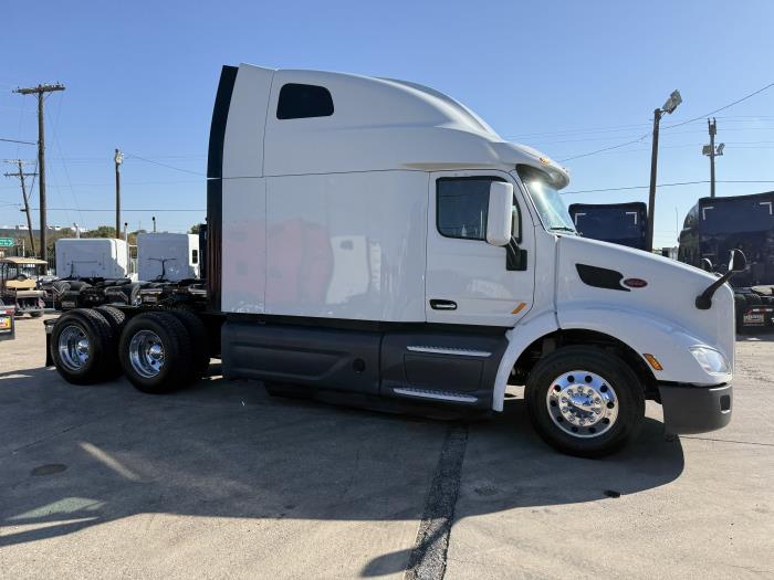 2021 Peterbilt 579-2