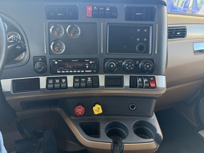 2022 Kenworth T680-6