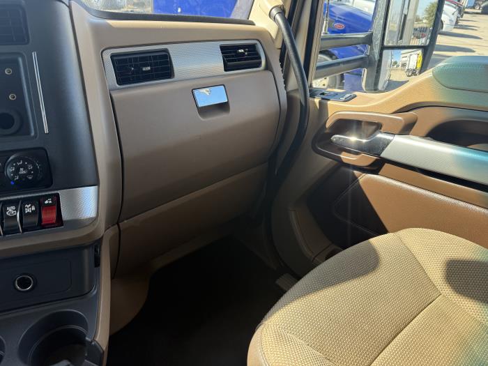 2022 Kenworth T680-7