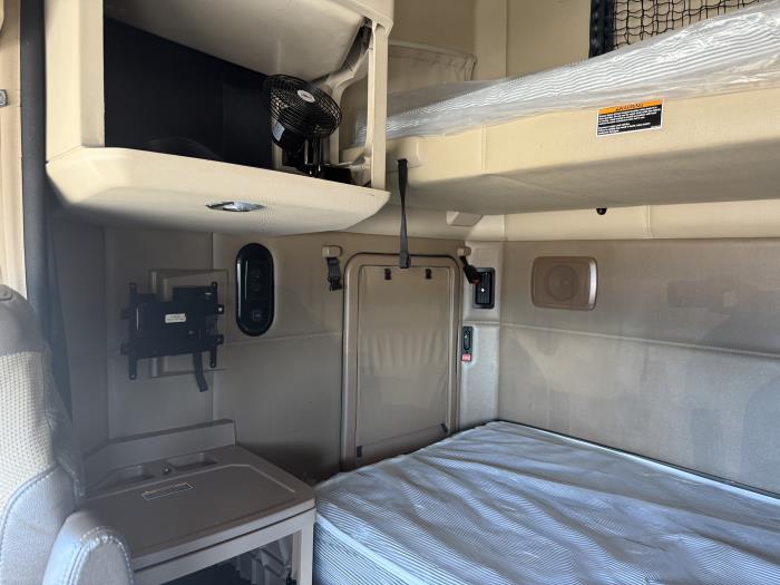 2022 Kenworth T680-11