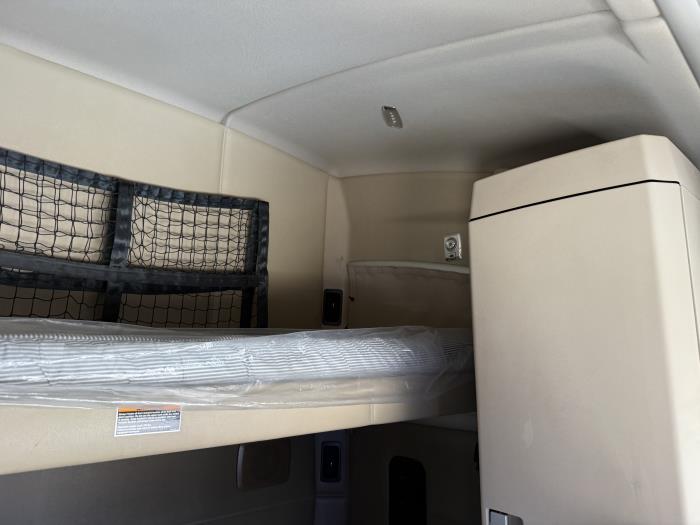 2022 Kenworth T680-12