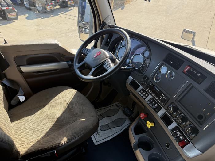 2022 Kenworth T680-16