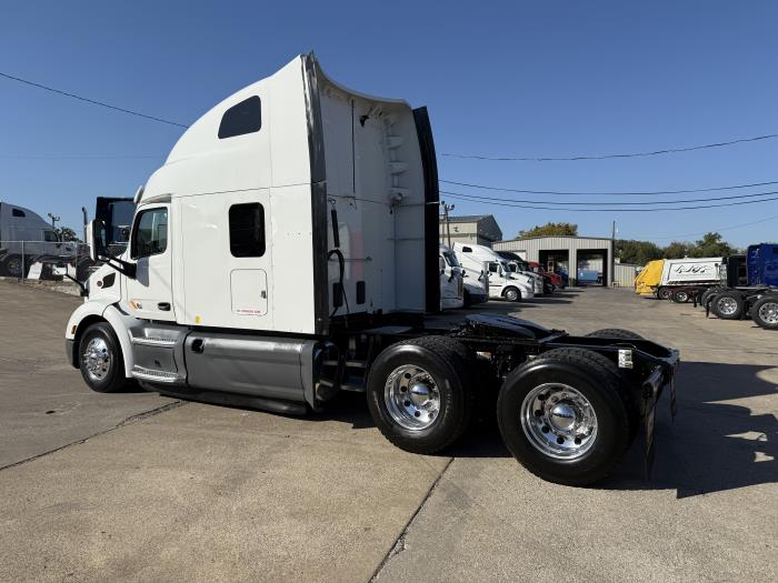 2021 Peterbilt 579-40